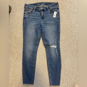 Medium wash rockstar super skinny jeans, new with tags, size 8